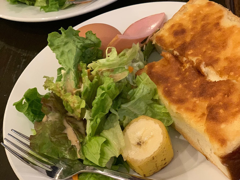 CaFe LA DaDaのアーモンドトースト