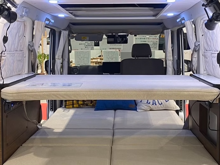 オフタイムBASE車内