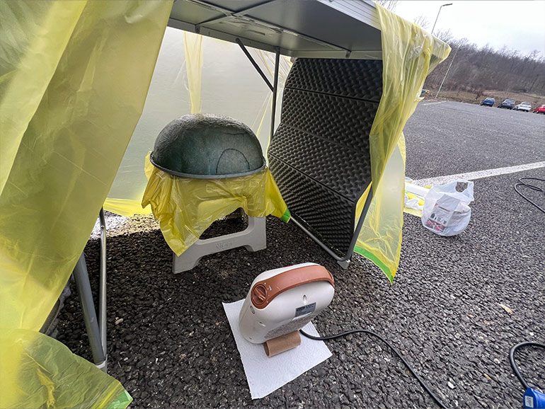 キャンピングカーのシンク修理中