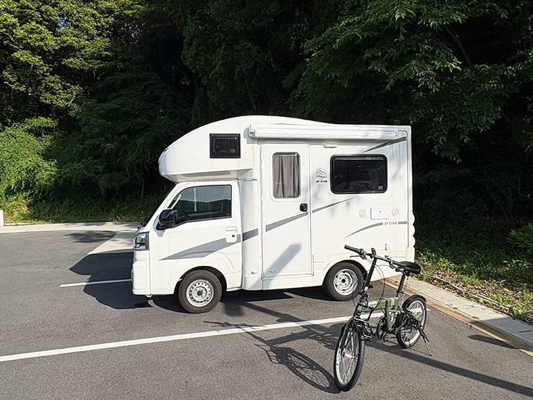 ボナプール楽生苑の駐車場
