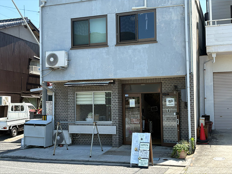 Cafe レモンの木の外観
