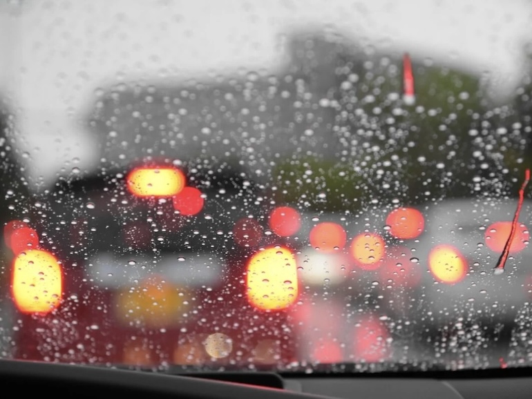 雨の日の運転