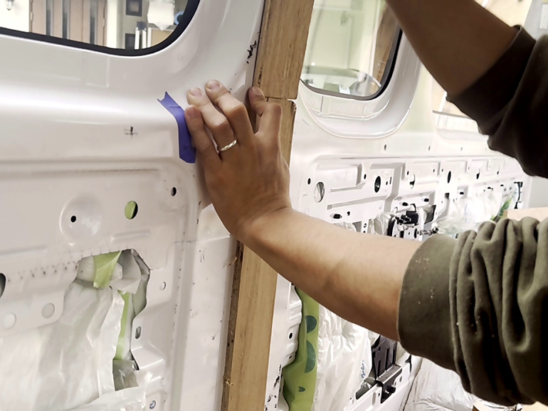 断熱施工中