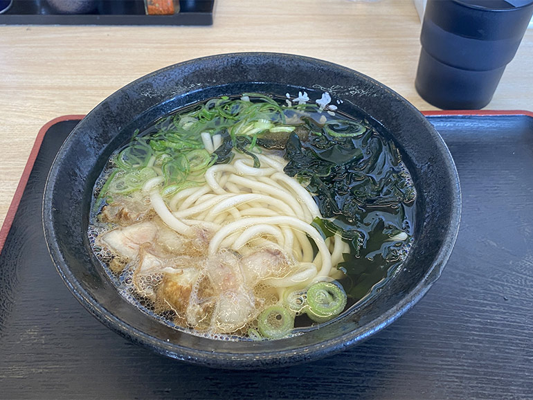 だし道楽 警固屋店の細かすうどん