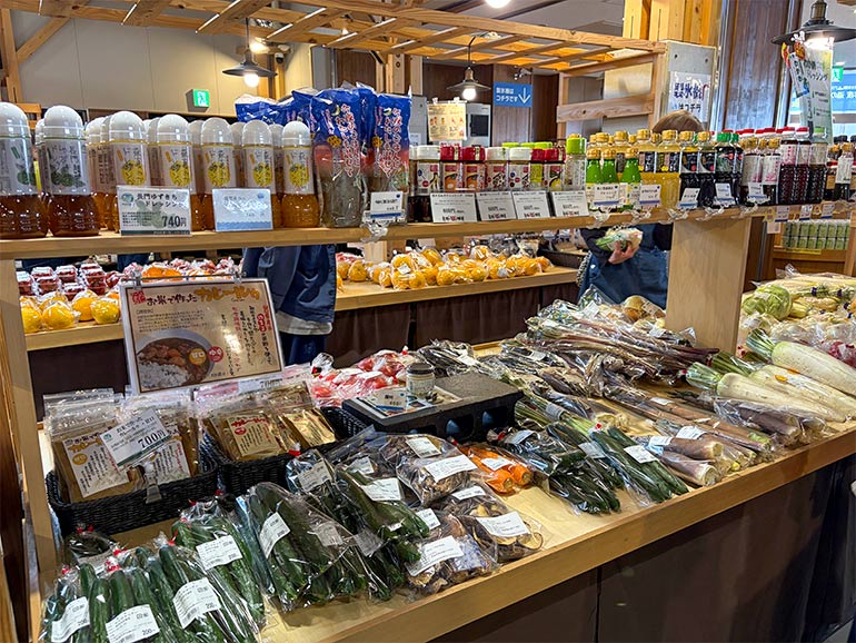 道の駅 センザキッチン店内