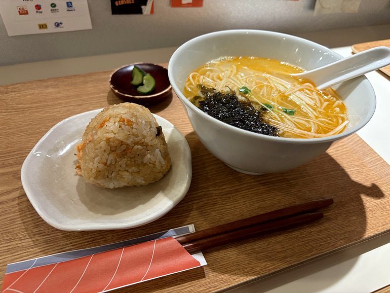 女川銀鮭広報部のラーメン