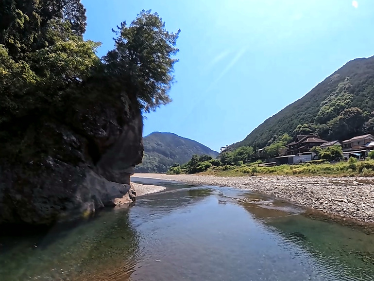 富田川の景色
