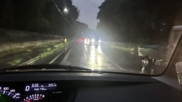 車内