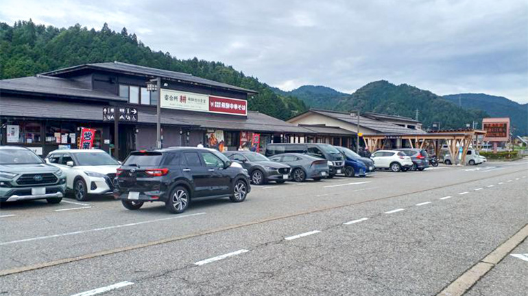 【富山・岐阜】地元民おすすめ！紅葉の国道41号「ノーベル街道」を巡る秋の車中泊旅