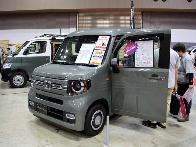 Livin’GLIDE N-VANの外装