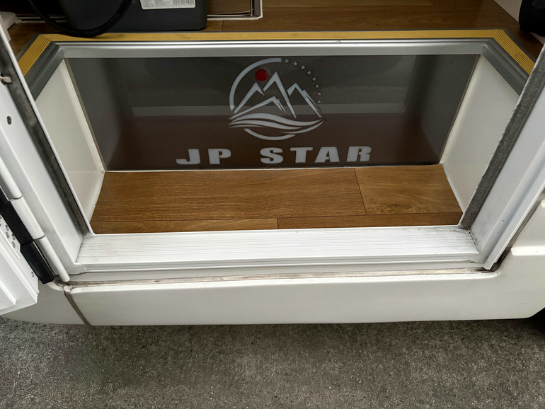 JP STAR Happy1+のステップライト