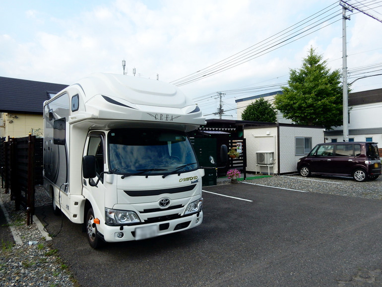 Guest House モモの駐車場